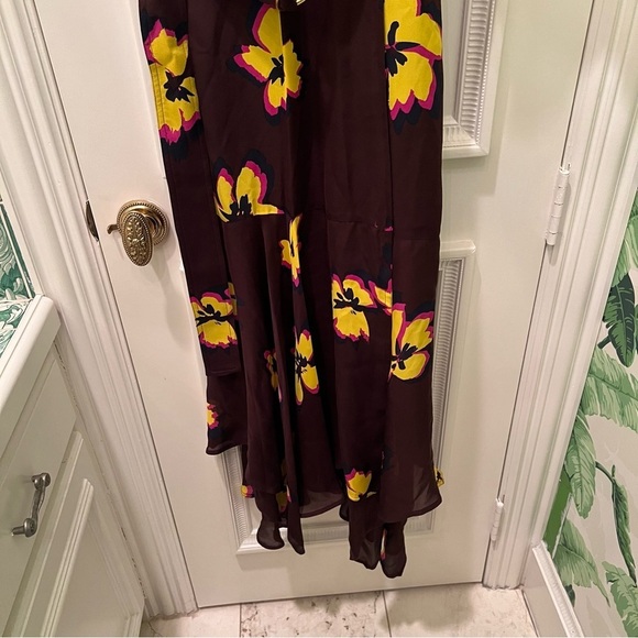 A.L.C. Claire Floral Print Midi Wrap 100% Silk Dress Size 4 - Picture 8 of 11